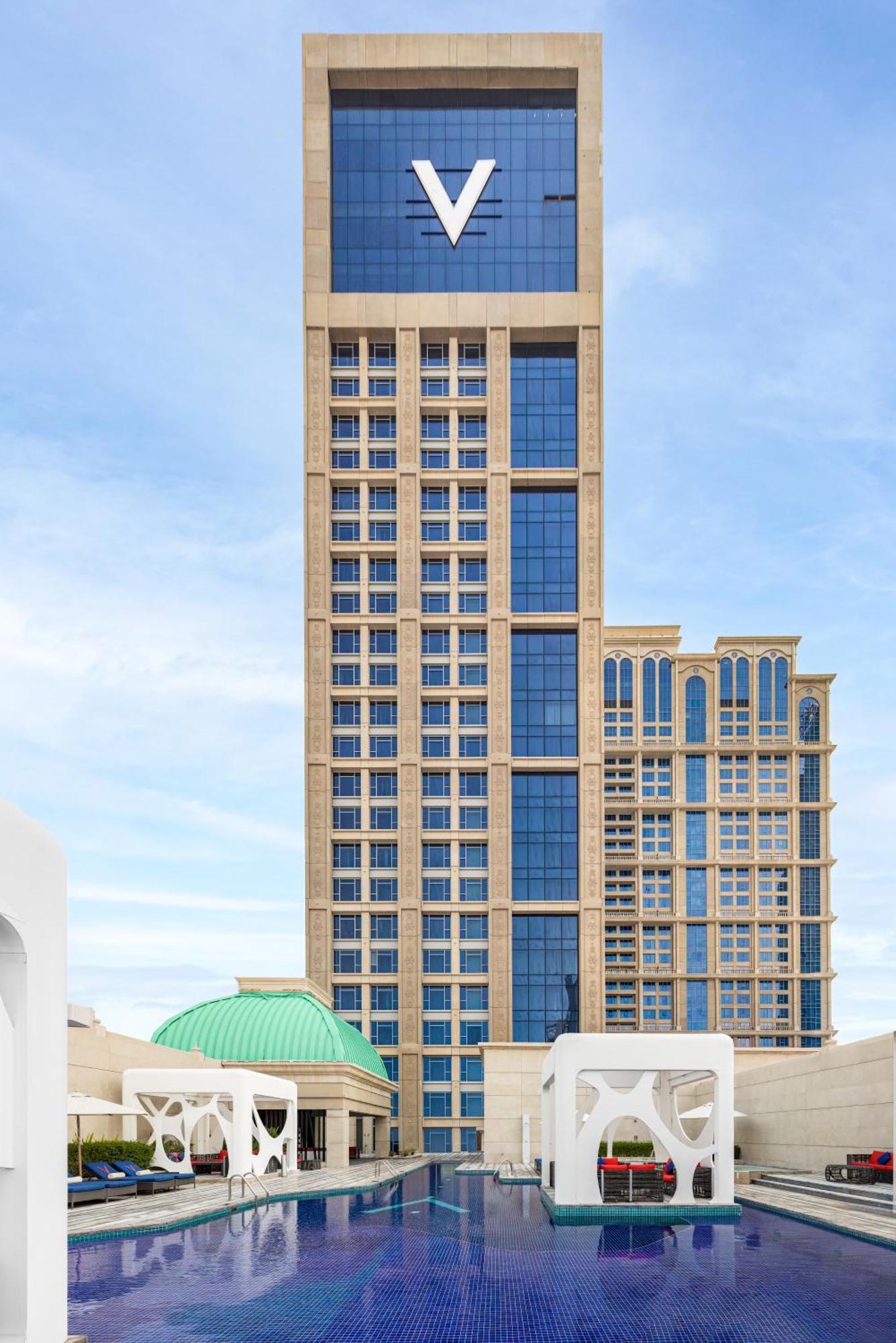 Hotel V Dubai, Curio Collection By Hilton Dubaï