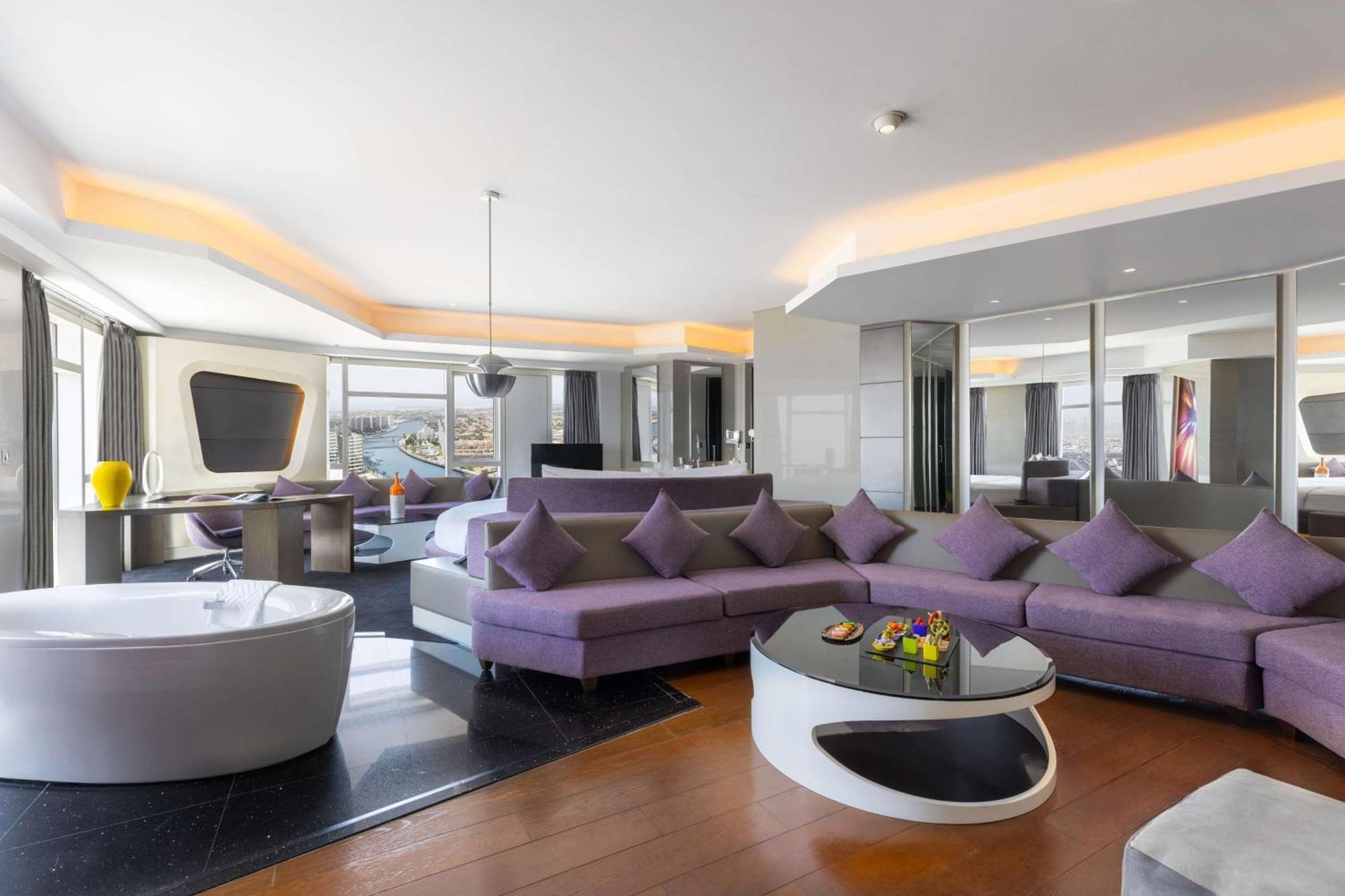 V Dubai, Curio Collection By Hilton 5* Dubai