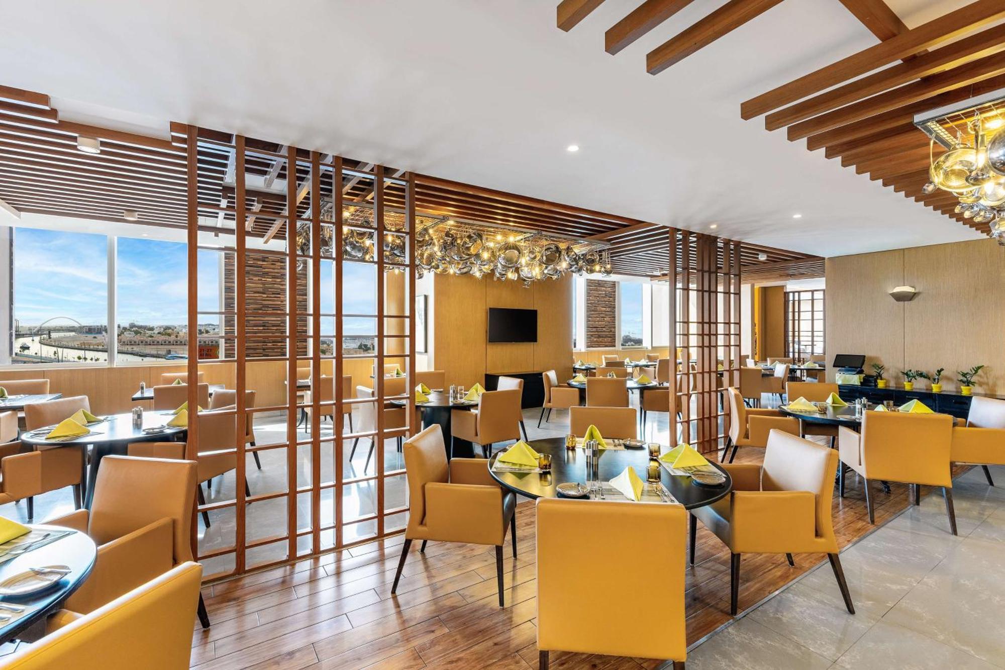 V Dubai, Curio Collection By Hilton Hotel Dubai
