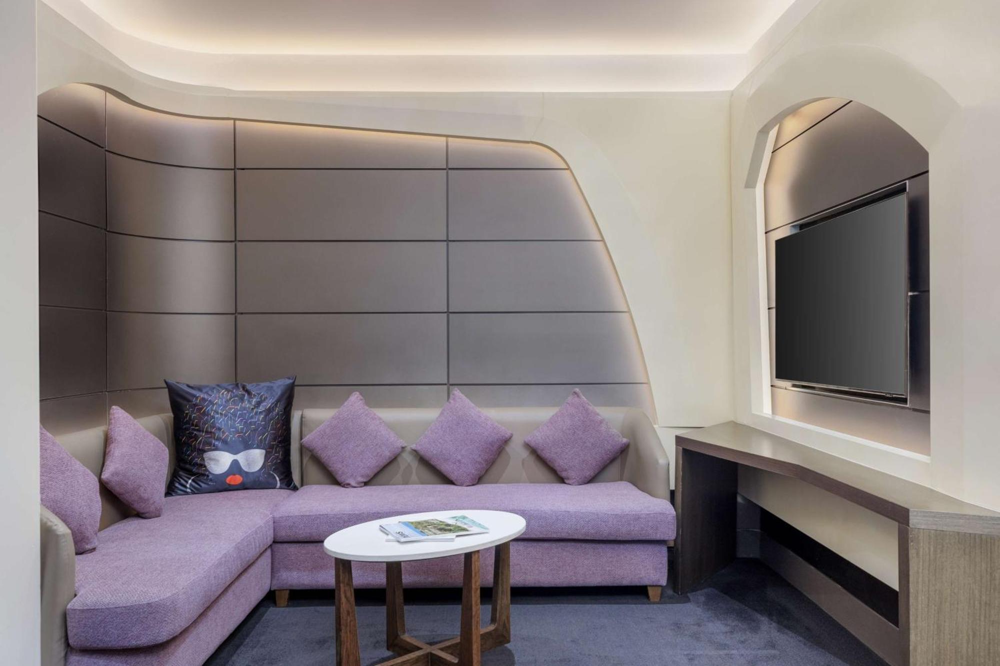 Hotel V Dubai, Curio Collection By Hilton